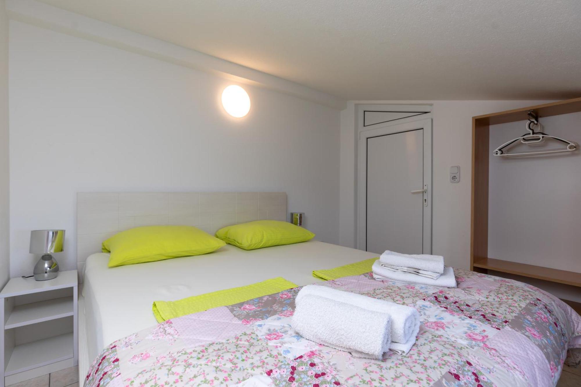 Apartments Lidija Matosevic Poreč Exteriör bild